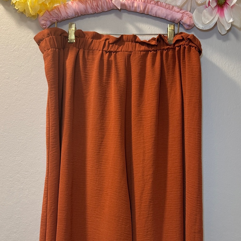 Rust Tie-Waist Wide Leg Pants - Women - Picture 9 of 12